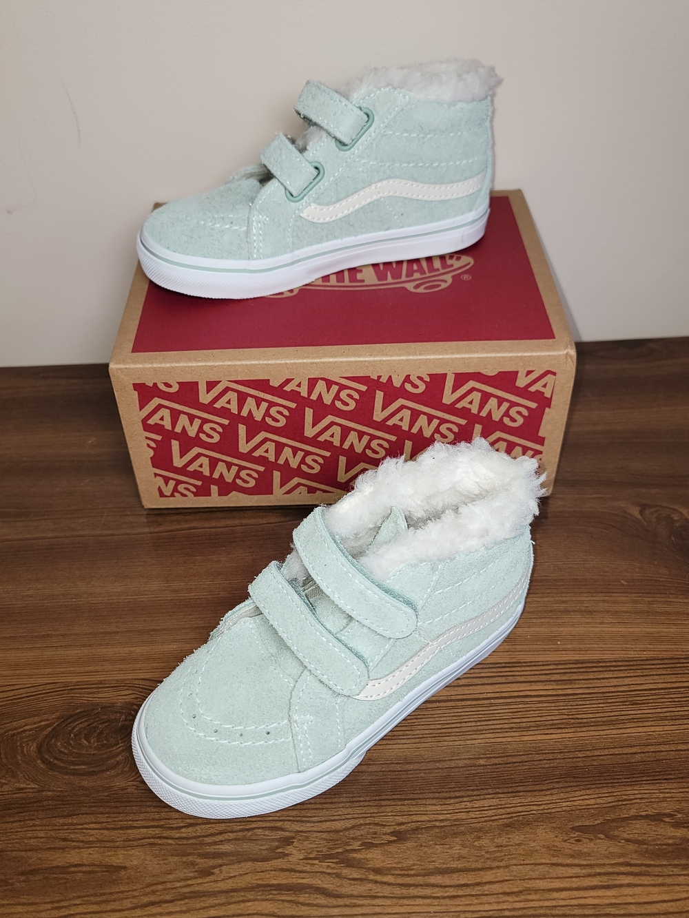 Vans Kids Sk8-Mid Reissue V Light Mint with Faux Fur Lining - Size 9 Toddler - Picture 2 of 5